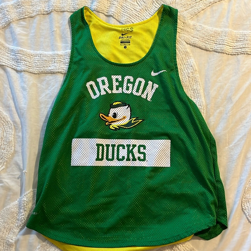 Oregon ducks tank